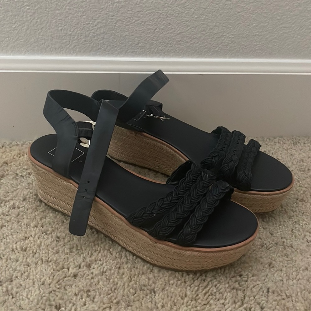Gap wedges size 9 new never worn